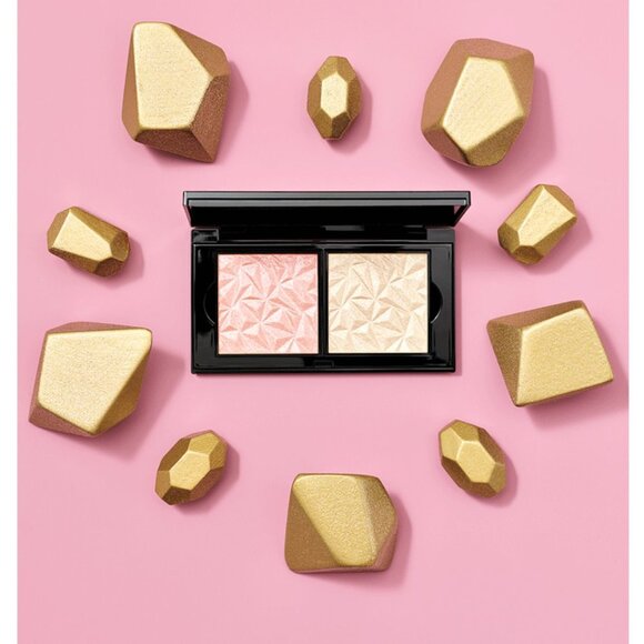 *!LAST ONE!* Mary Kay Limited Edition Highlighter - Canary Diamond Shimmer - Picture 3 of 3